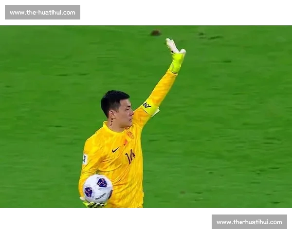 基莱斯 10 球领跑射手榜！单挑泰山防线爆射制胜，王大雷望球兴叹